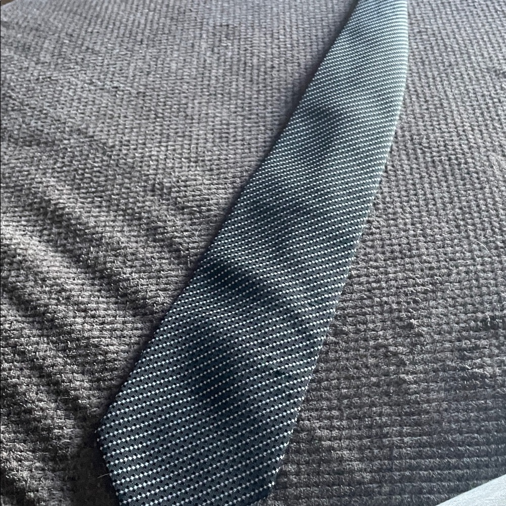 Uomo Venetto, Elegant Black and White Patterned Tie, Italy mode